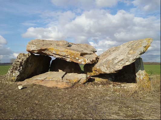 Dolmen dit le Carroir Bon Air (Ligré)