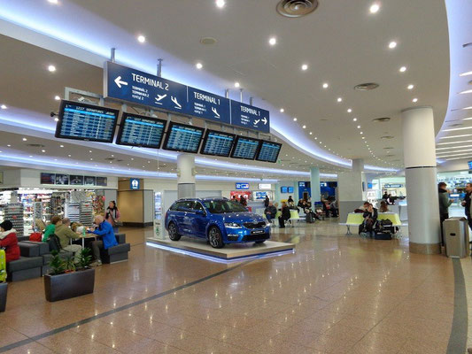 Flughafen Václav Havel - Halle