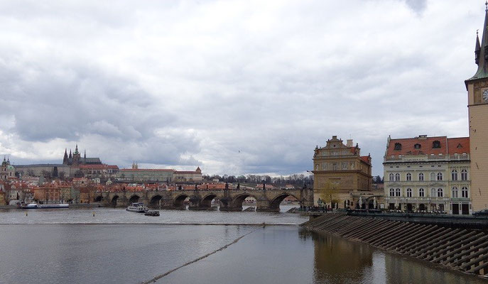 Prager Impressionen - Moldau, Hradschin und Karlsbrücke