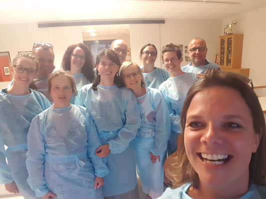 Endlich-Hebamme-Party-Selfie!