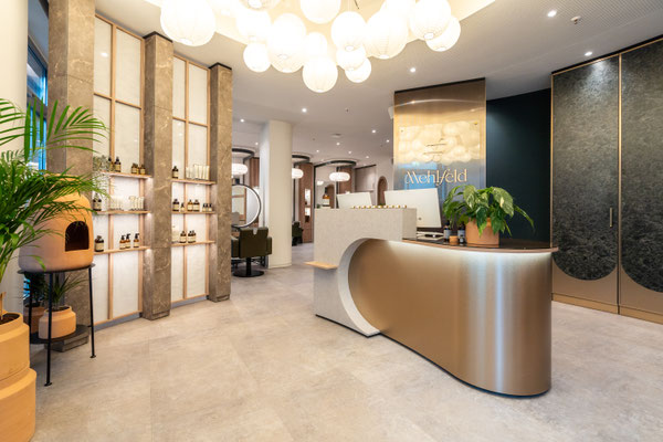 Empfangsbereich mit Bar im Salon MEHLFELD in Bad Schwartau