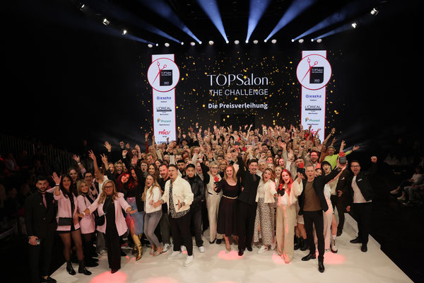 Team von Salon MEHLFELD bei der Verleihung Top Salon Auszeichnung