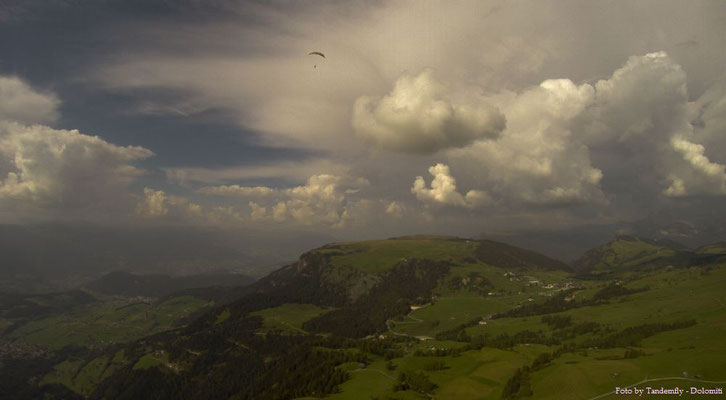 Südtirol 2016, Paraglidingflug am Spitzbühl