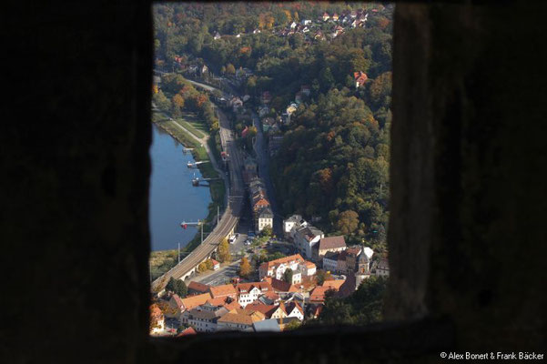 Sächsische Schweiz 2022, Blick von der Festung Königstein auf die Elbe und Königstein