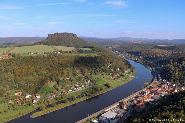 Sächsische Schweiz 2022, Blick von der Festung Königstein auf die Elbe und Königstein