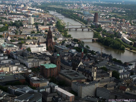 Frankfurt/Main 2011, Ausblick vom Maintower auf Paulskirche und Umgebung