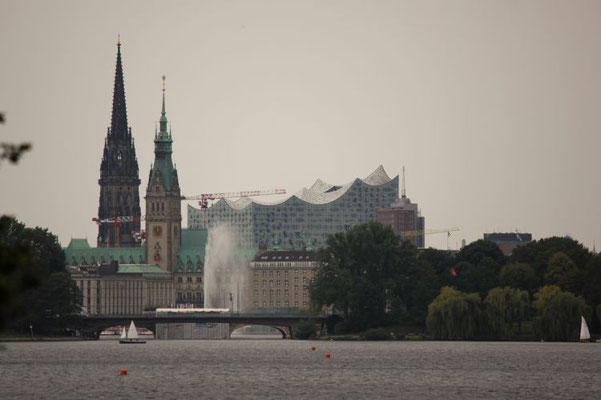 Hamburg 2021, Außenalster, Blick zum Rathaus