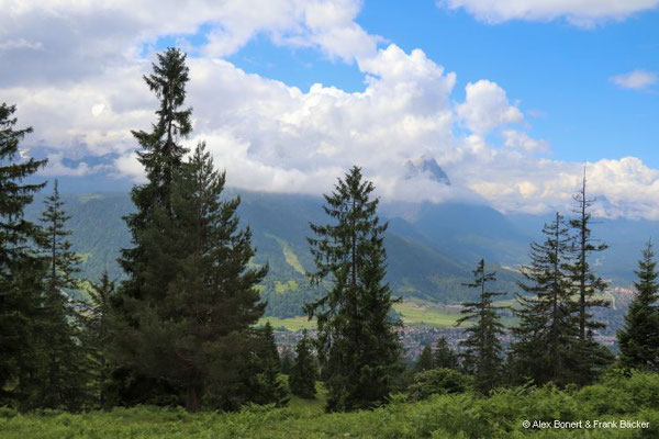 Garmisch-Partenkirchen 2023, Wank, Blick Richtung Zugspitzmassiv