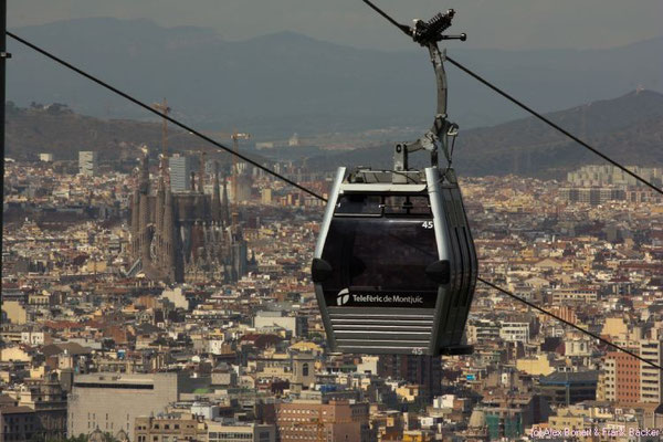 Barcelona 2015, Seilbahn auf den Montjuic mit Sagrada Familia