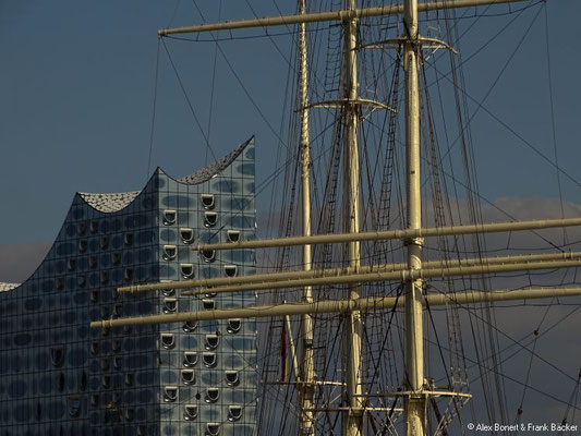 Hamburg 2017, Elbphilharmonie mit Rickmer Rickmers