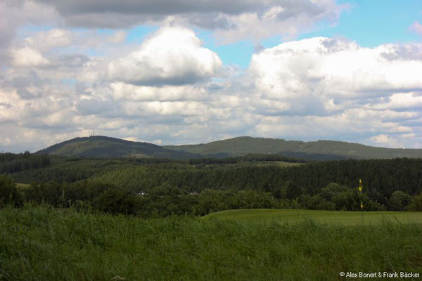 Blick vom Golfplatz im Heestal zum Kindelsberg, Kreuztal