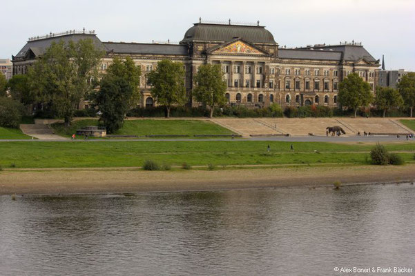 Dresden 2022, Blick von der Brühlschen Terrasse auf das Sächsische Finanzministerium