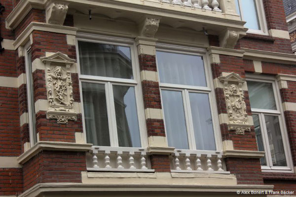 Südholland 2018, Den Haag, Hausfassade in der Prinsestraat