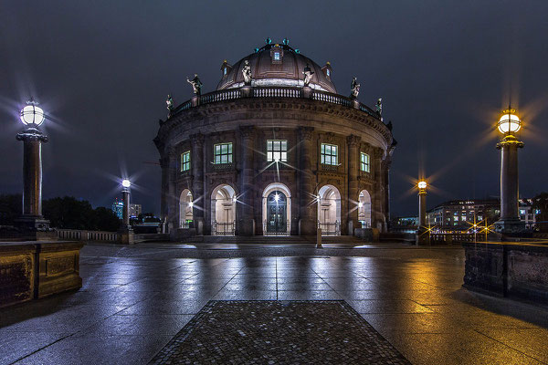 Bodemuseum in Berlin bei Nacht Fotokurs