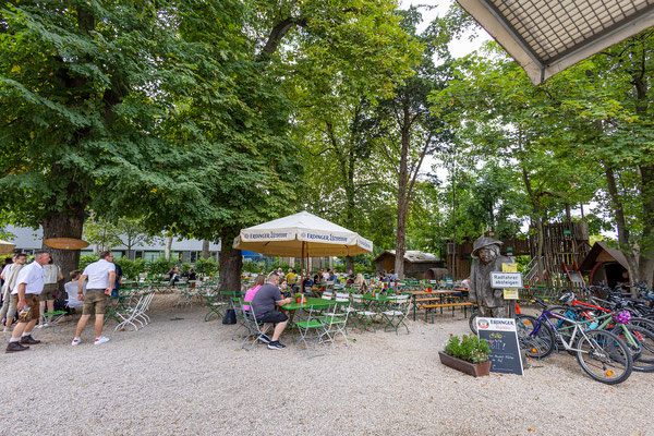 Der Kirchheimer Hirschgarten - Biergarten unter Kastanien