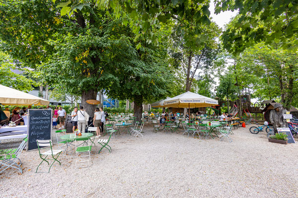 Der Kirchheimer Hirschgarten - Biergarten unter Kastanien