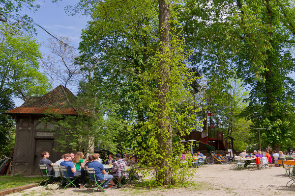 Der Kirchheimer Hirschgarten - Biergarten unter Kastanien - 7