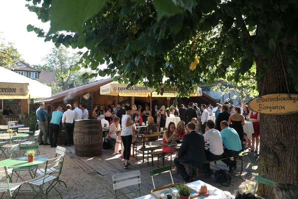 Der Kirchheimer Hirschgarten - Biergarten unter Kastanien - 38