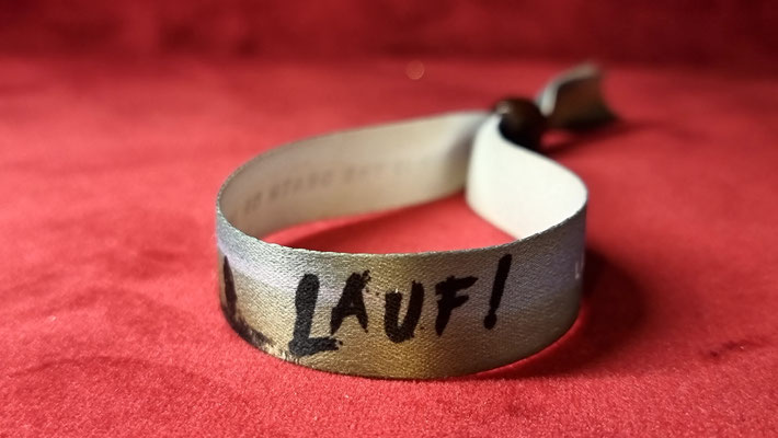 LAUF!-Bändel, entworfen von Tina Krepela
