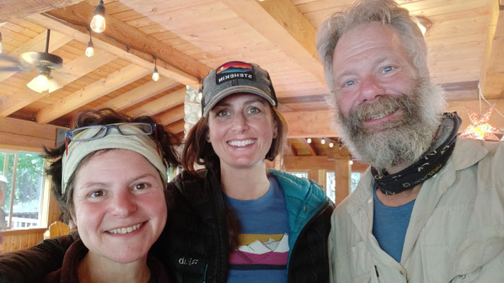 Mit Mitarbeiterin Megan, die wir am Vortag auf dem Trail kennengelernt hatten