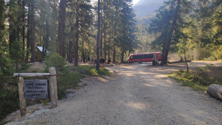 Mit dem Shuttle (4x täglich) vom Trailhead nach Stehekin