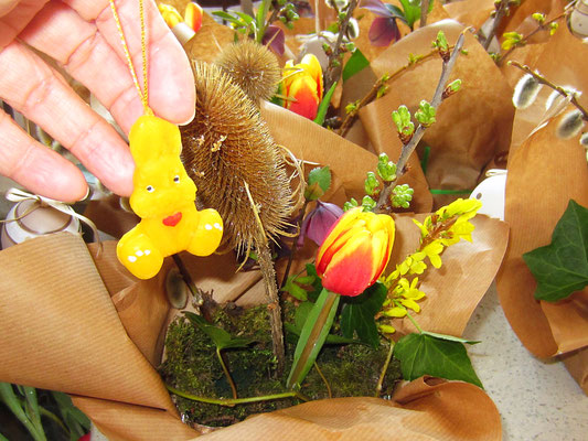 ... osterhase aus bienenwachs - ist nicht nur schön, sondern duftet auch noch sehr gut