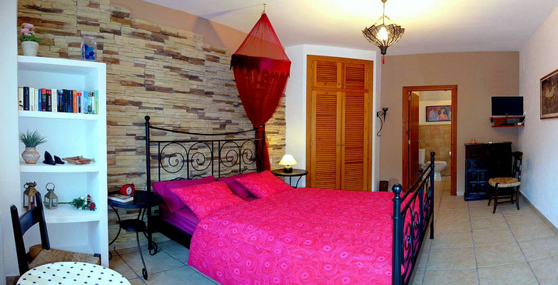 Schlafzimmer rot - Doppelbett 160 x 200 cm 
