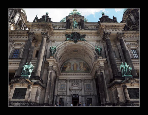 Domfassade