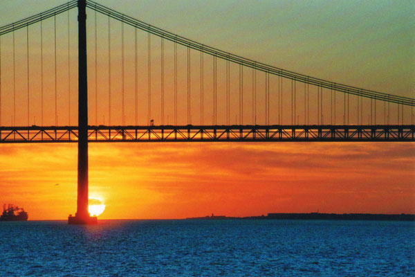 Ponte 25 de Abril - Brücke/Lissabon/Portugal