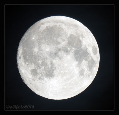 Der Mond am 15.09.2016 (aus der Hand)