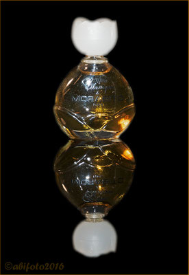 gespiegeltes Parfumflacon