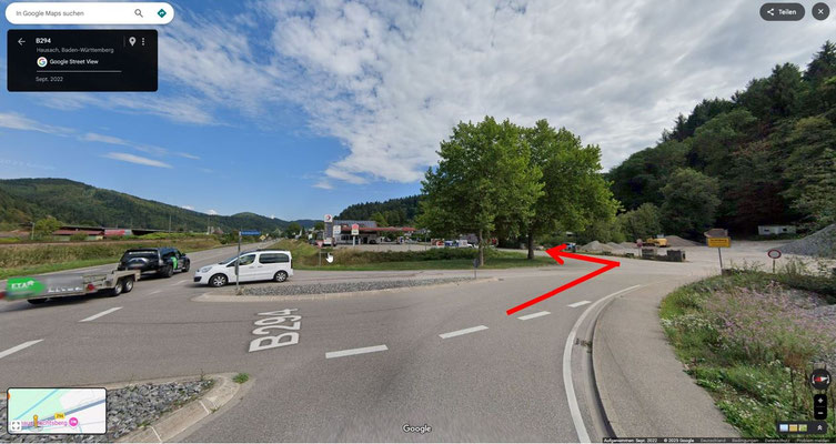 Anschließend links in die Hechtsberg Straße einbiegen.