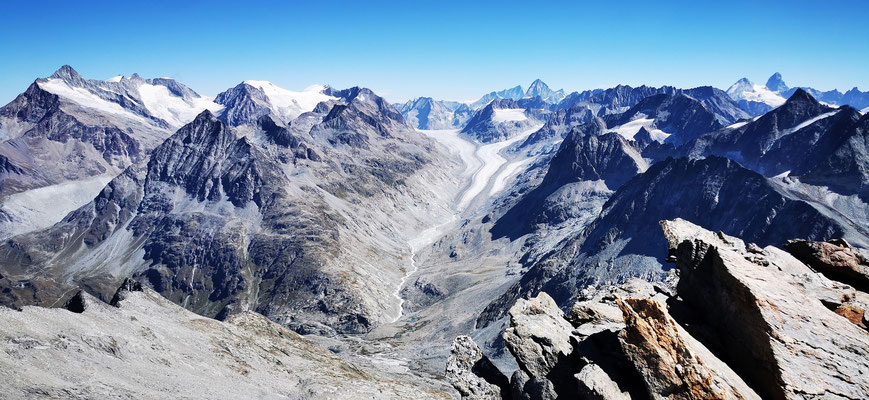 Glacier d'Otemma et les Monts Collons