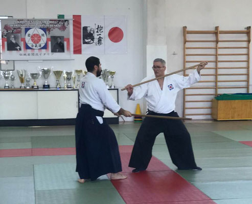 Alessandro Tittarelli Shihan mentre spiega ken tai jo (uchitachi M. Manicardi).