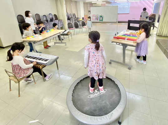 どれみLABO　みんなのどれみ　幼稚園　リトミック　江東区