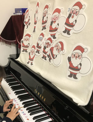 どれみLABO クリスマス サンタクロース マンツーマンピアノリトミック