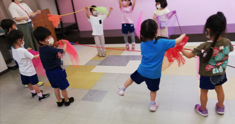 幼稚園　リトミック　どれみLABO　みんなのどれみ　ちょっとみてね