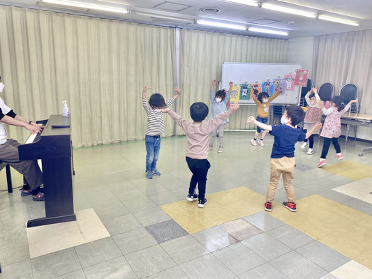 どれみLABO　みんなのどれみ　幼稚園　リトミック　江東区