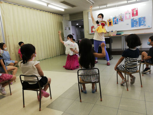 どれみLABO　幼稚園リトミック　みんなのどれみ　英語リトミック