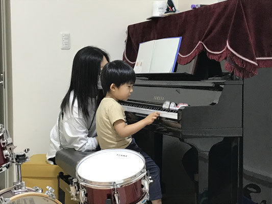 どれみLABO　どれみ音楽教室　ピアノ　リトミック　プレピアノ　江東区