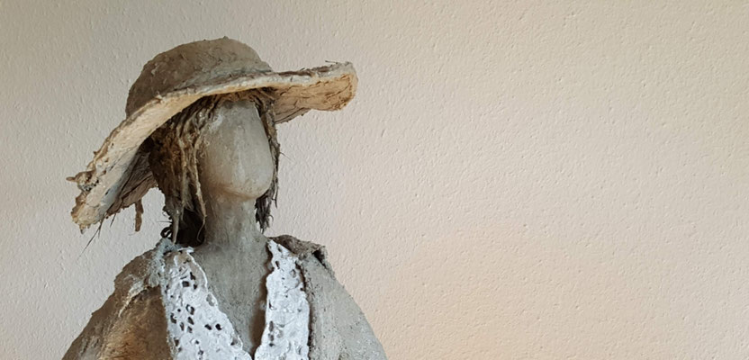 Zementfiguren - Christine Lanz Bilder