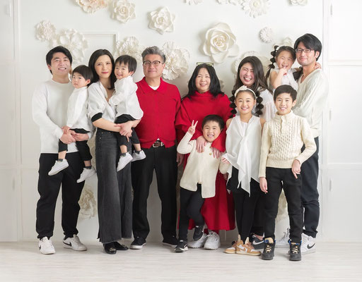 還暦のお祝いに3世代家族大集合