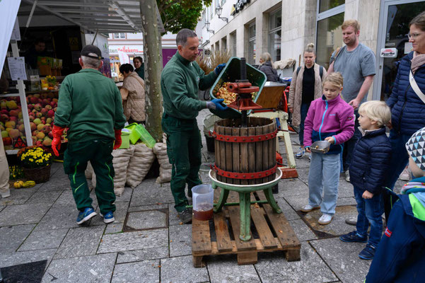 Kelley_Chet__Apfel Saft