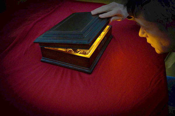 Kelley_Chet_Treasure box