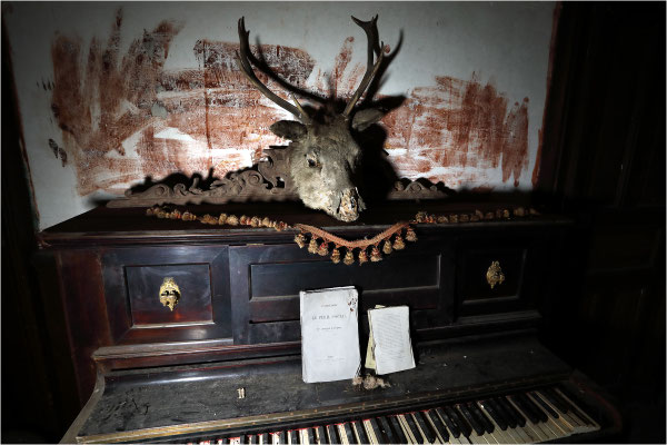 Hüsken_Bernhard_Sinfonie_für_Klavier_und_Hörner