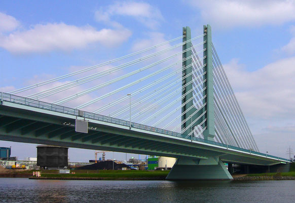 Zenker_Irena_Sindlinger_ Brücke