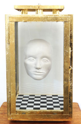 Apparition, 2015, argile et matériaux divers
