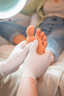 Entspannende Fußmassage - Fußpflege Bianca