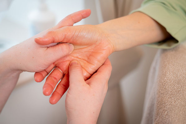 Entspannende Handmassage | Fußpflege Bianca