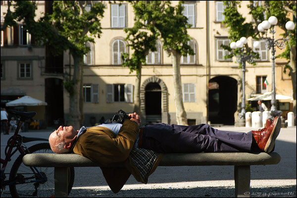 "La gran botta # 3" - Piazza Napoleone, Lucca